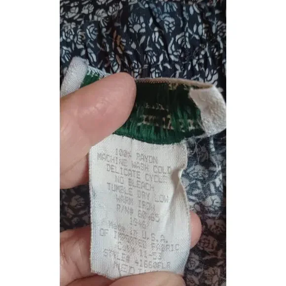 The Vermont Country Store Vintage Floral Midi Skirt Medium Navy Blue Cottagecore - Picture 7 of 8